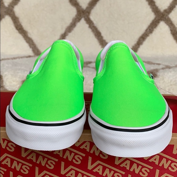 VANS CLASSIC SLIP ON NEON Green Gecko/True White - Picture 6 of 16